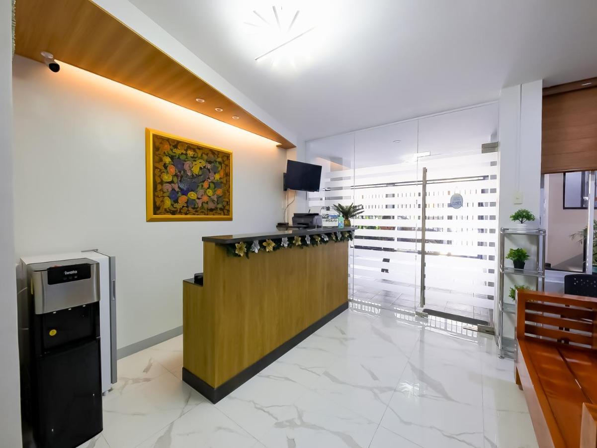 Oyo 848 Dona Aurora Condotel Quezon City Dış mekan fotoğraf