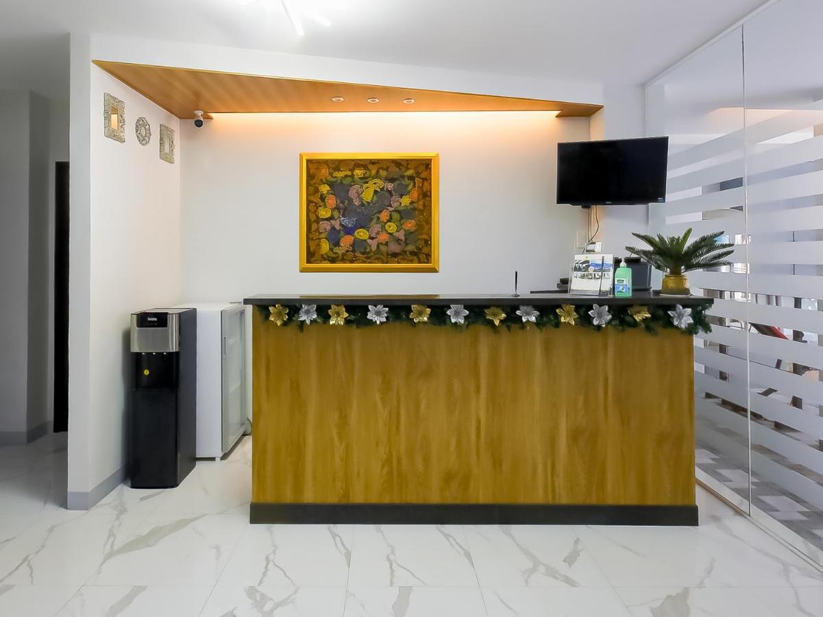 Oyo 848 Dona Aurora Condotel Quezon City Dış mekan fotoğraf