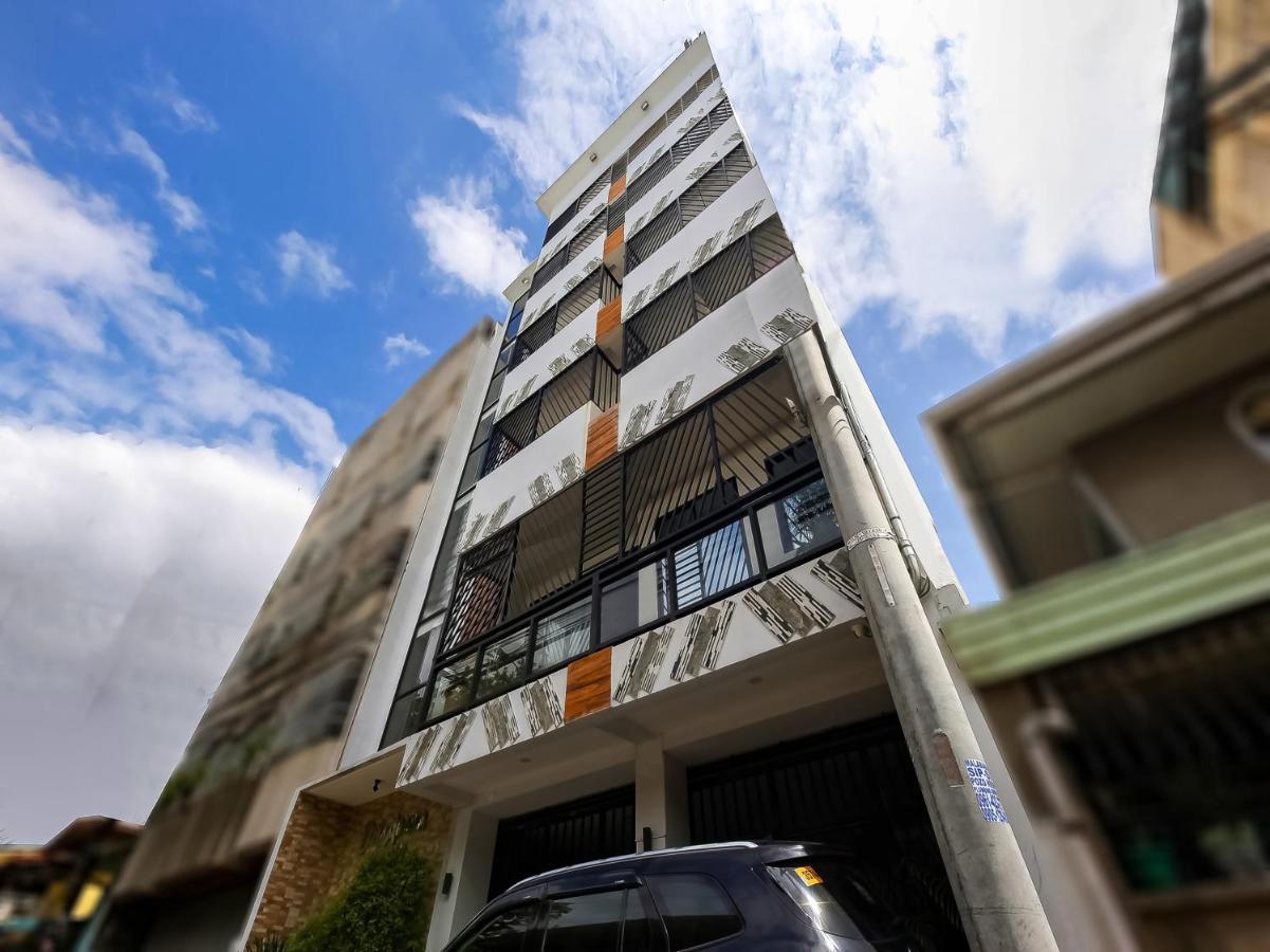 Oyo 848 Dona Aurora Condotel Quezon City Dış mekan fotoğraf