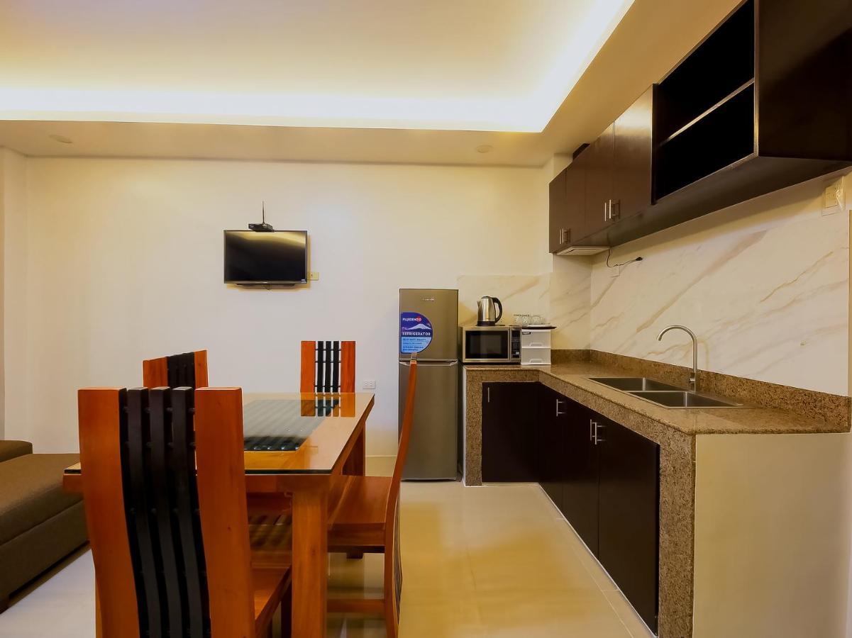 Oyo 848 Dona Aurora Condotel Quezon City Dış mekan fotoğraf