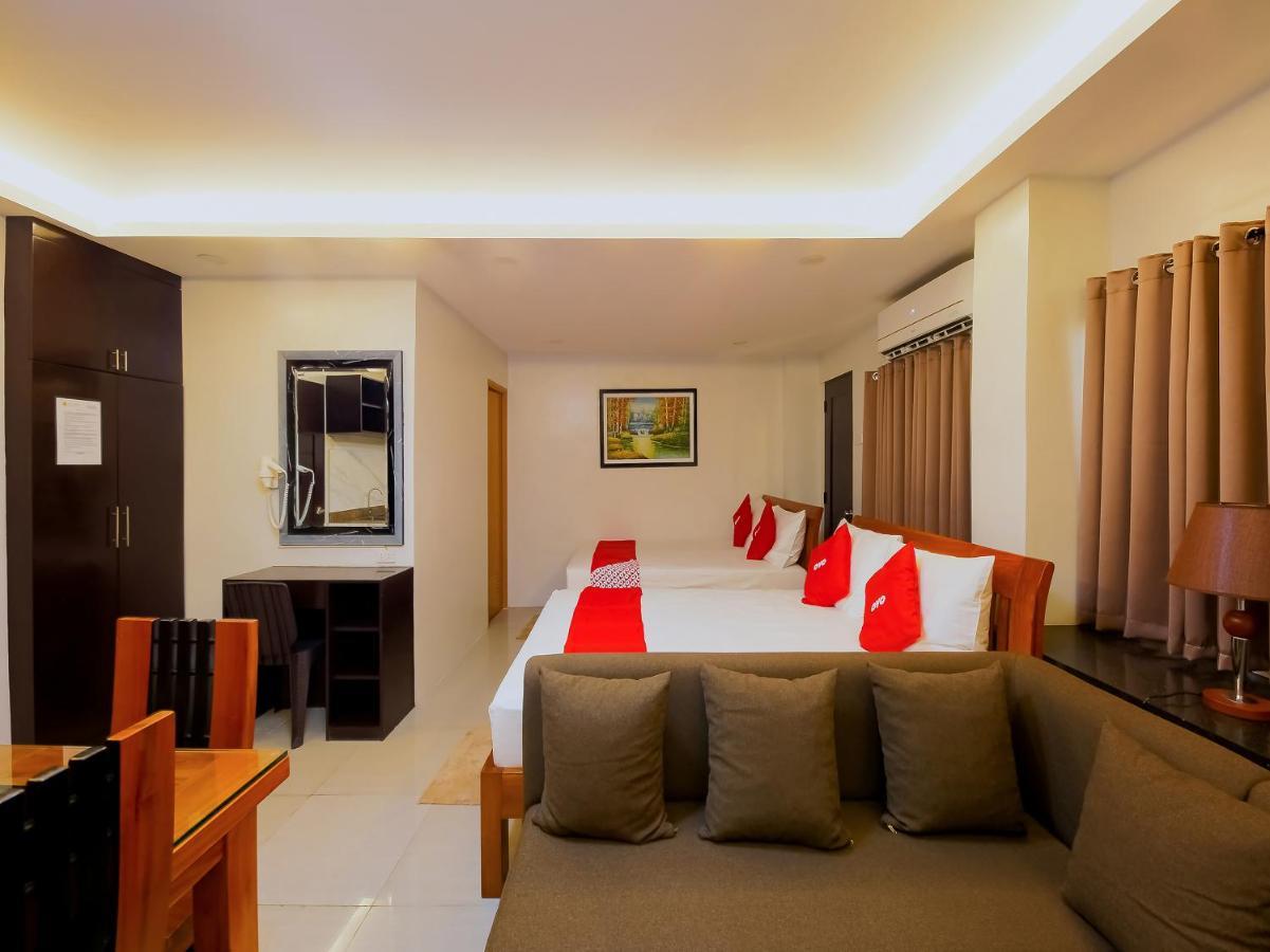 Oyo 848 Dona Aurora Condotel Quezon City Dış mekan fotoğraf