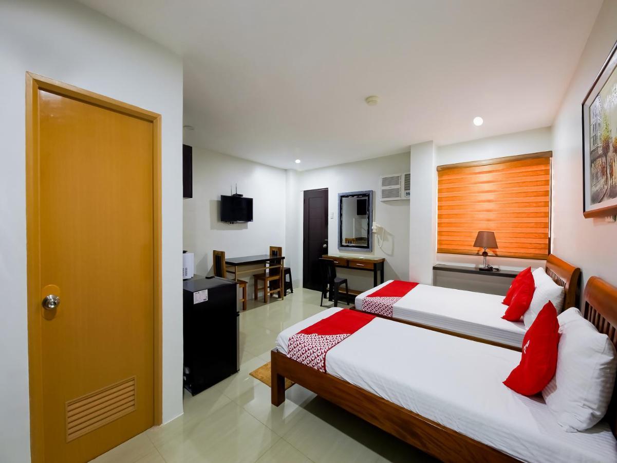 Oyo 848 Dona Aurora Condotel Quezon City Dış mekan fotoğraf