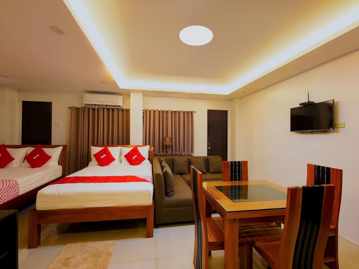 Oyo 848 Dona Aurora Condotel Quezon City Dış mekan fotoğraf