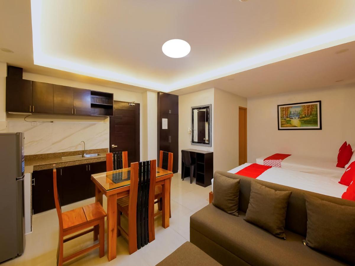 Oyo 848 Dona Aurora Condotel Quezon City Dış mekan fotoğraf