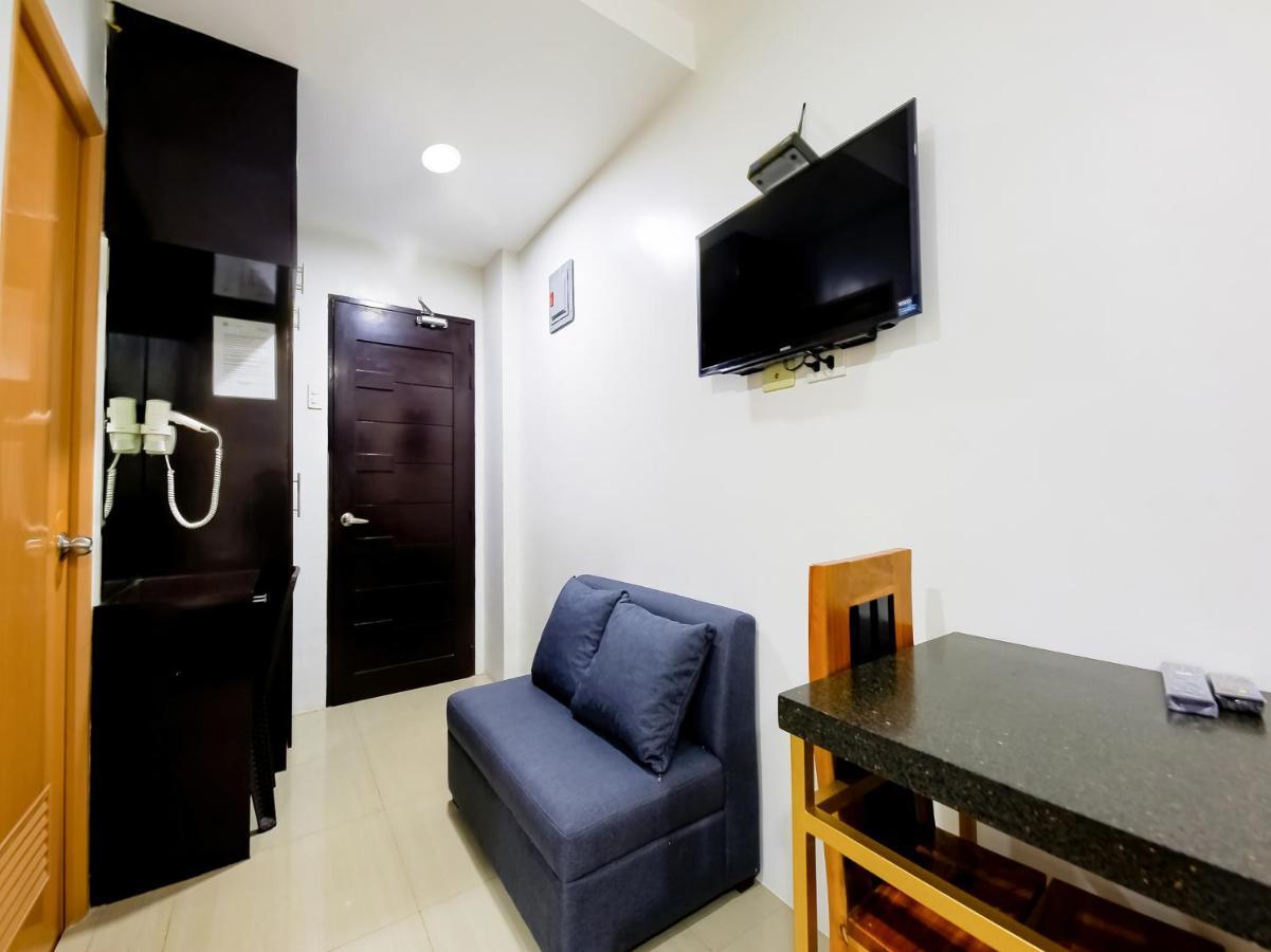 Oyo 848 Dona Aurora Condotel Quezon City Dış mekan fotoğraf