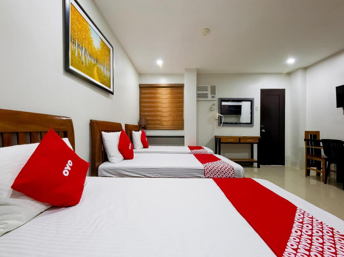 Oyo 848 Dona Aurora Condotel Quezon City Dış mekan fotoğraf