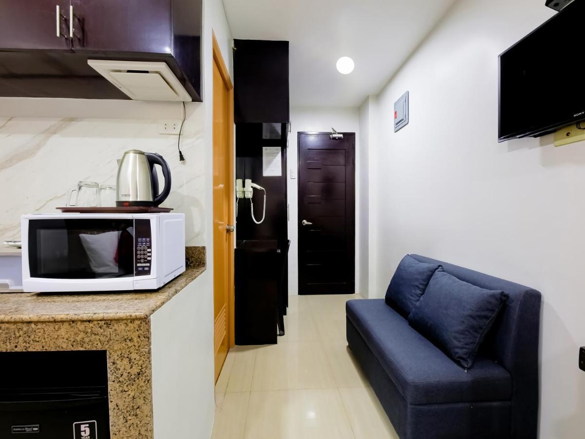 Oyo 848 Dona Aurora Condotel Quezon City Dış mekan fotoğraf