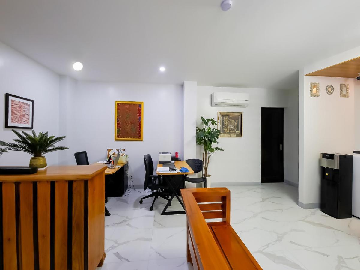 Oyo 848 Dona Aurora Condotel Quezon City Dış mekan fotoğraf