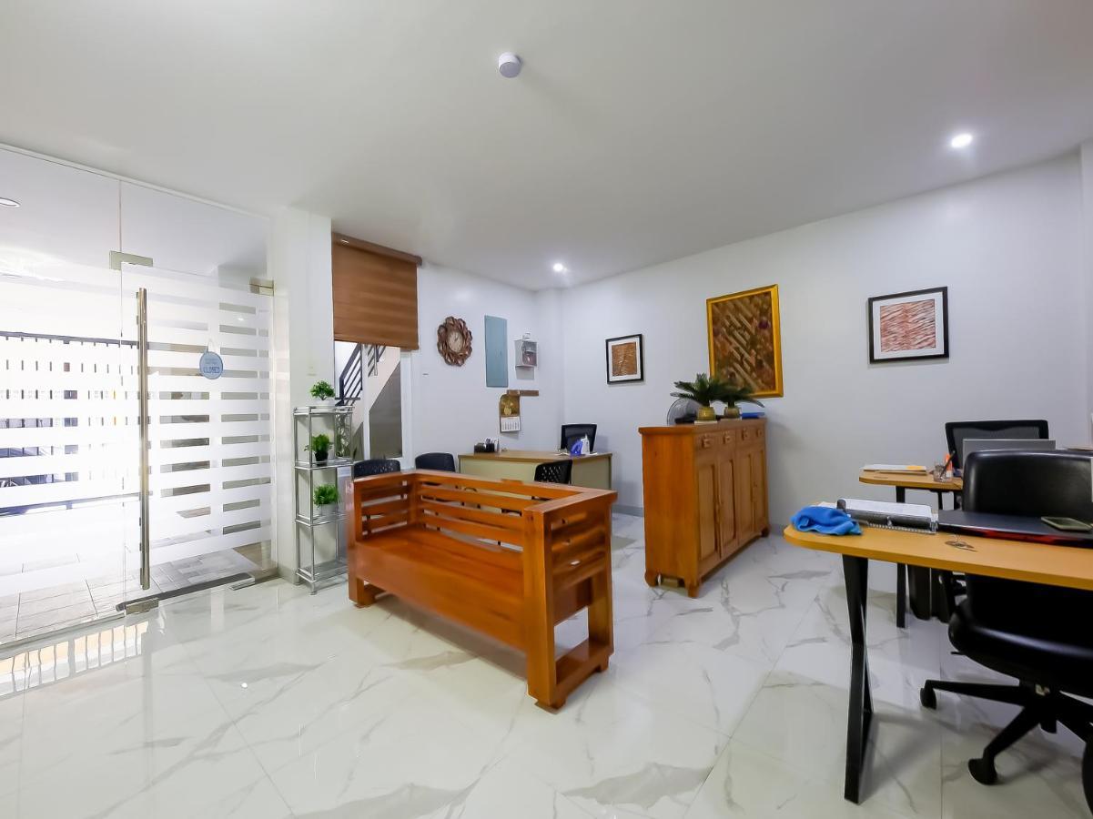 Oyo 848 Dona Aurora Condotel Quezon City Dış mekan fotoğraf