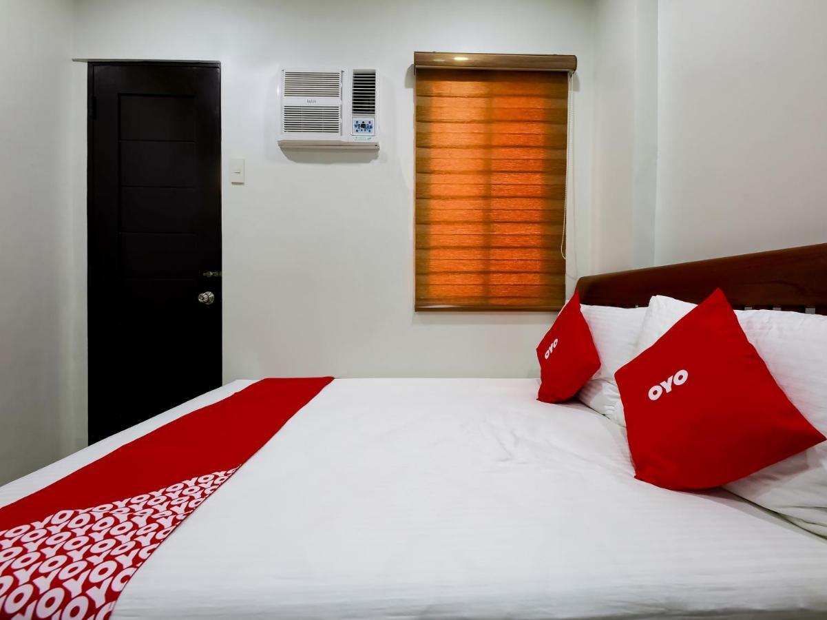 Oyo 848 Dona Aurora Condotel Quezon City Dış mekan fotoğraf